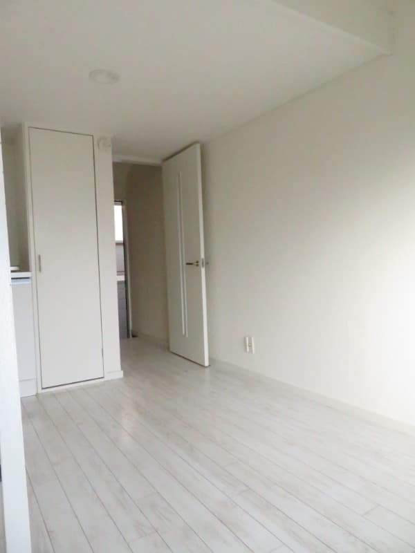 Room image 12