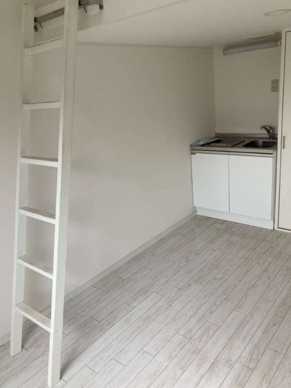 Room image 15