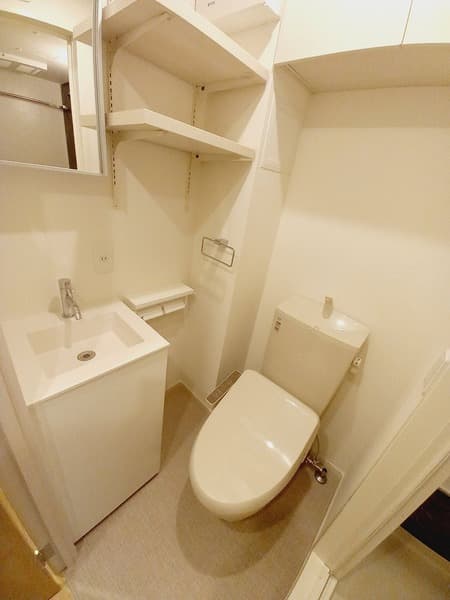Room image 11