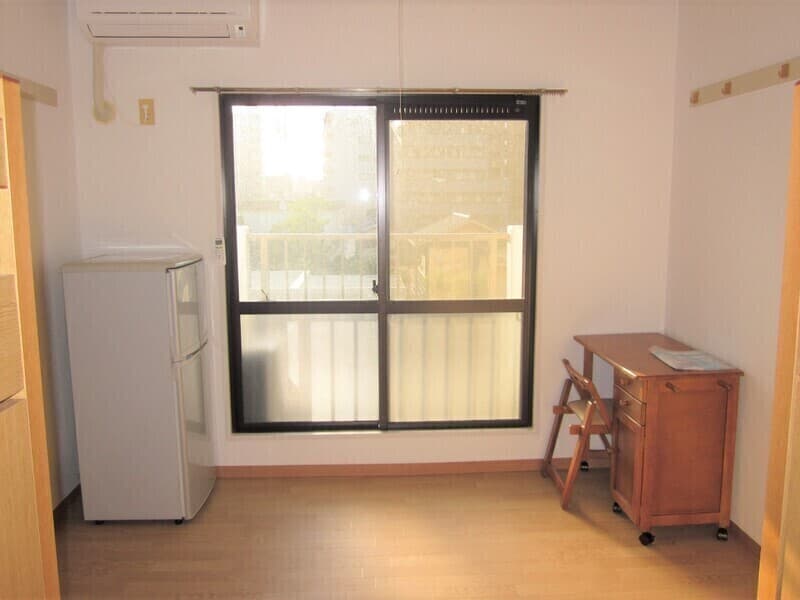 Room image 8