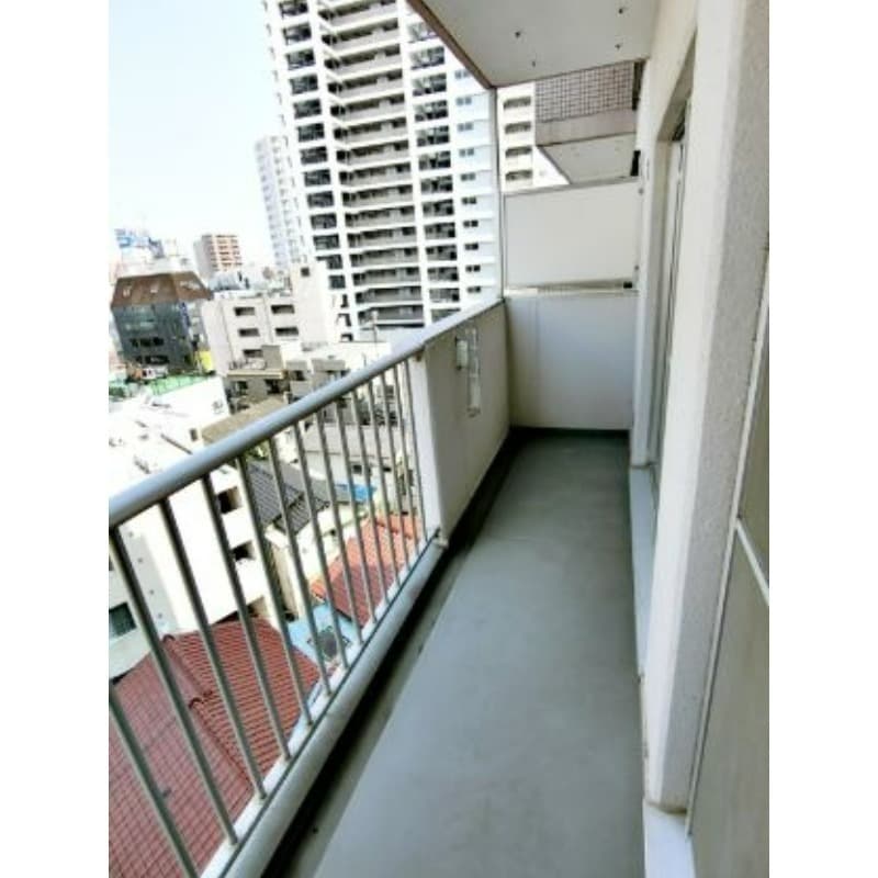 Room image 12