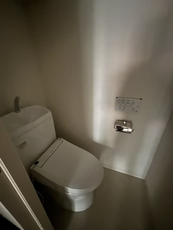 Room image 11