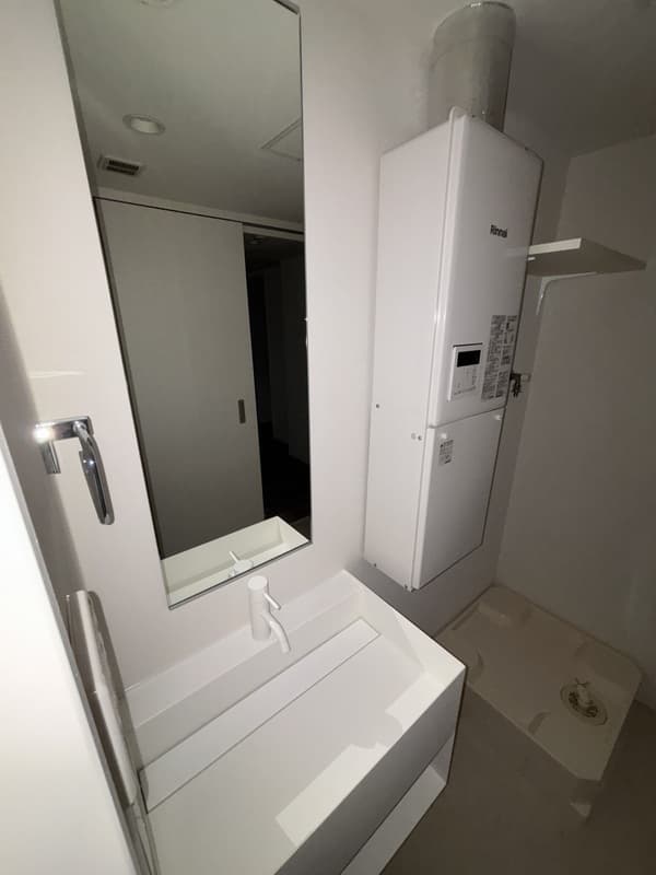 Room image 9