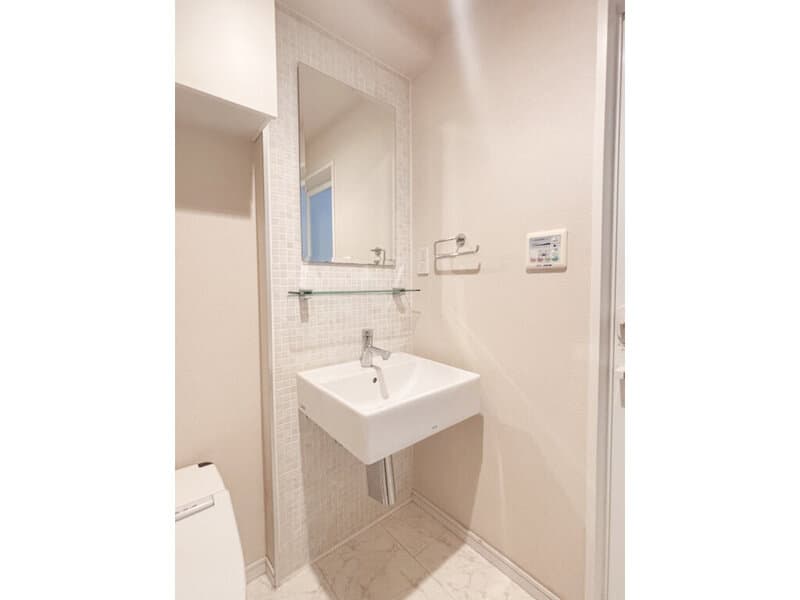 Room image 12