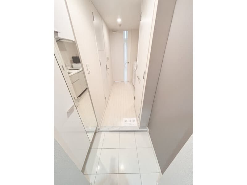 Room image 16
