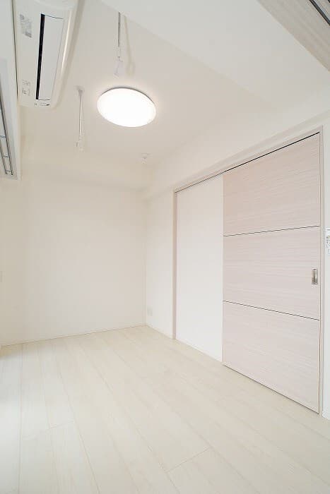 Room image 11