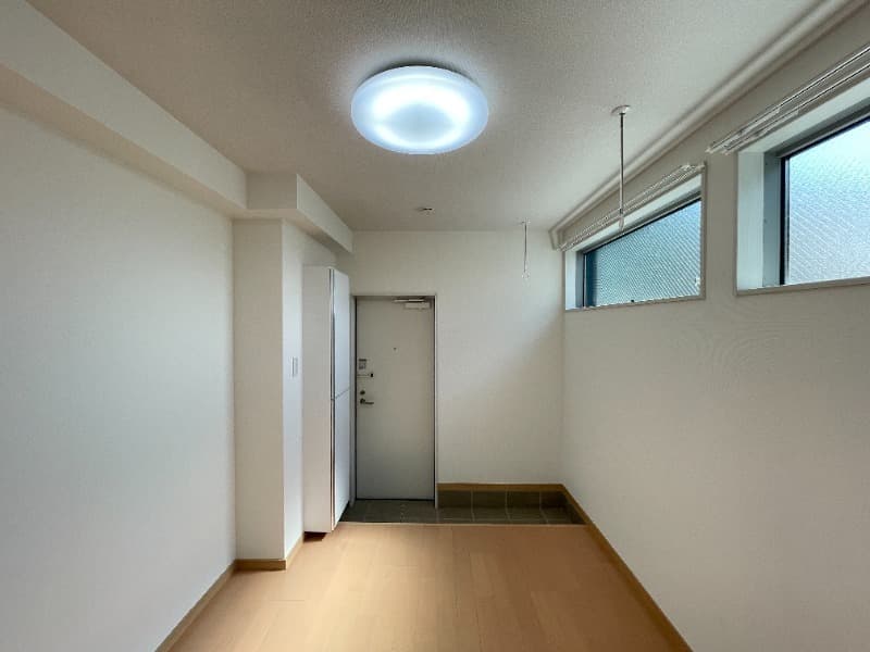 Room image 12
