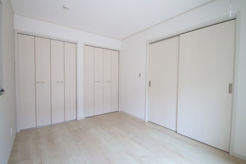 Room image 13