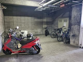 Room image 15