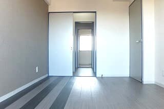 Room image 16