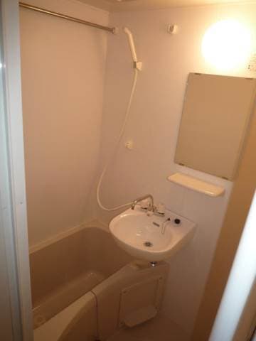 Room image 9