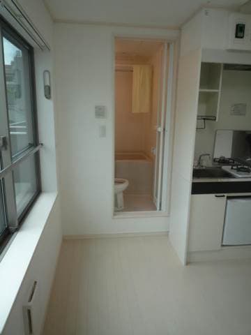 Room image 8