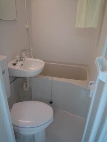 Room image 9