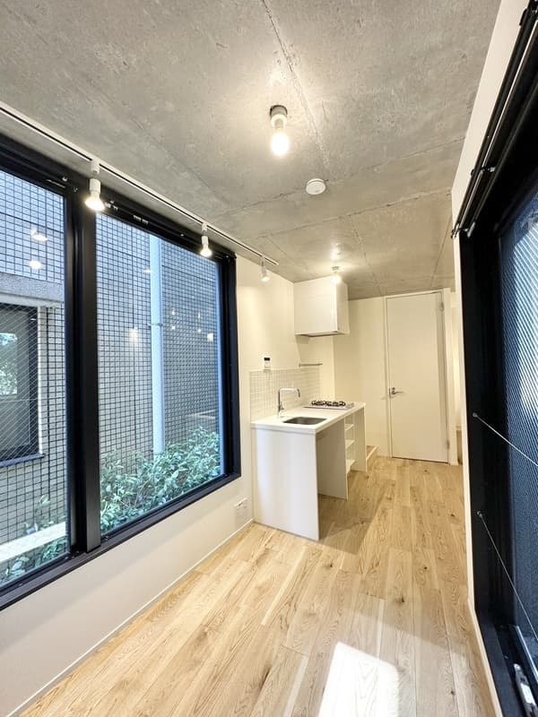 Room image 10