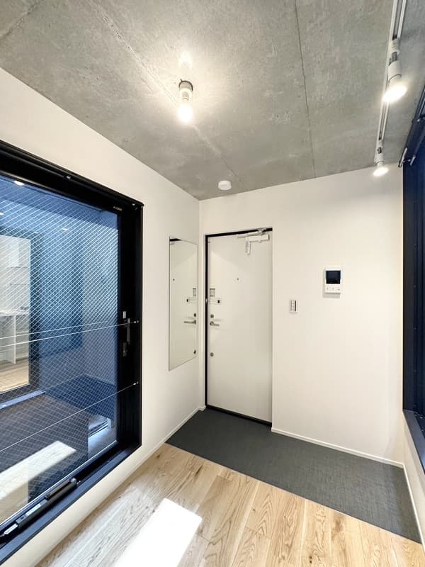 Room image 8