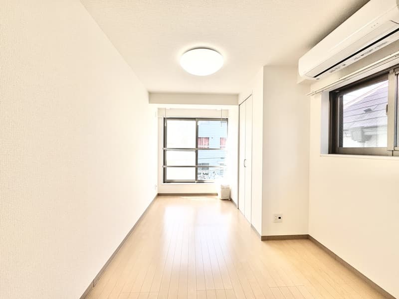 Room image 9