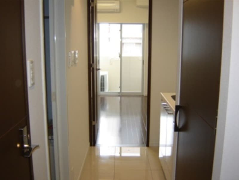 Room image 8