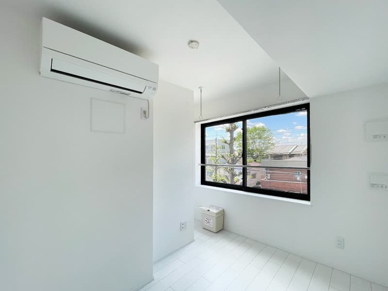 Room image 15