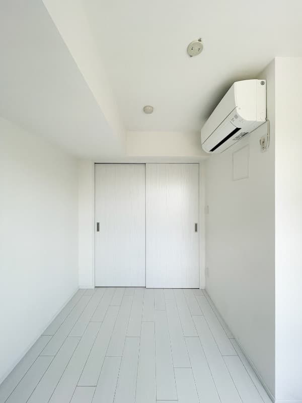 Room image 16
