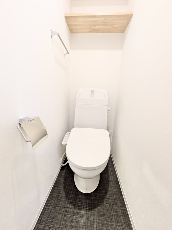 Room image 12