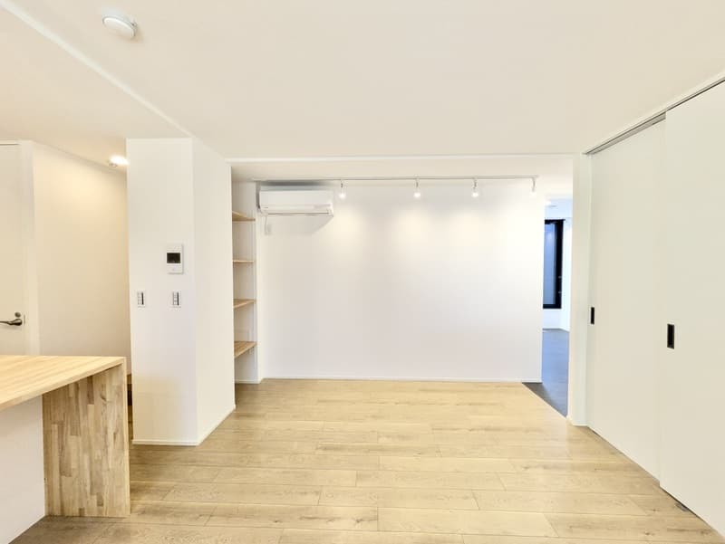 Room image 9