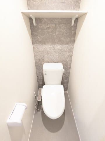 Room image 8