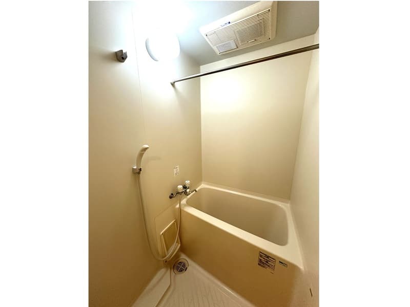 Room image 10
