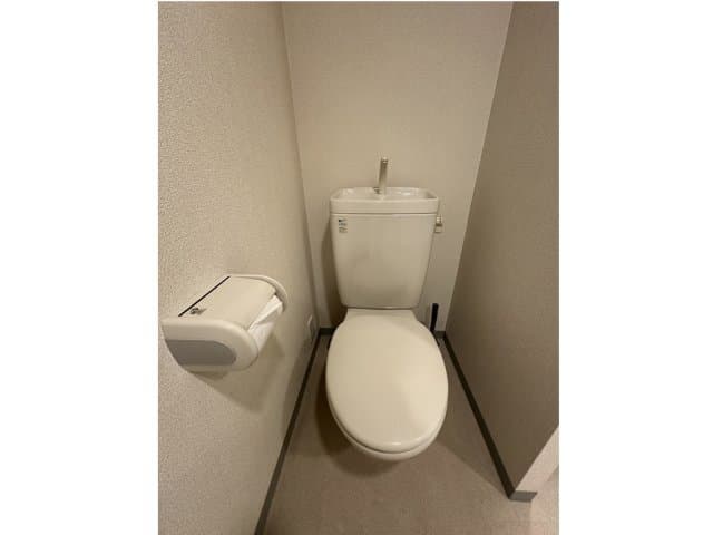 Room image 11