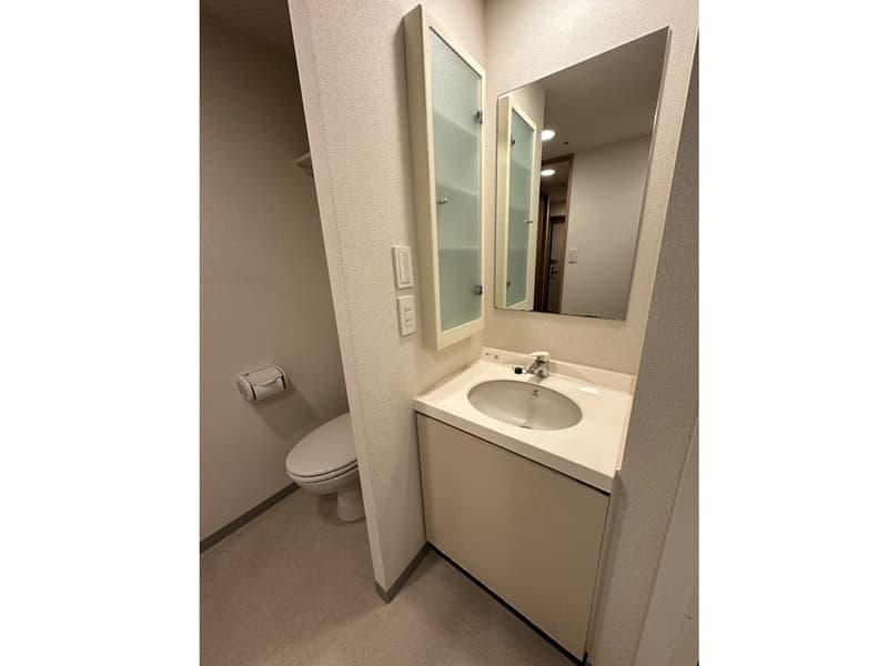 Room image 12