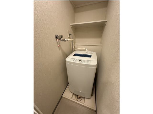 Room image 13