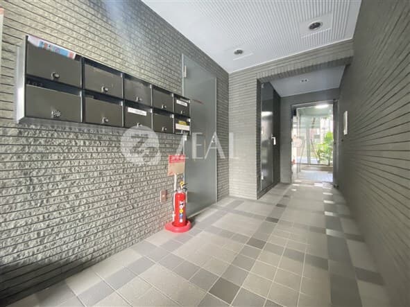 Room image 10