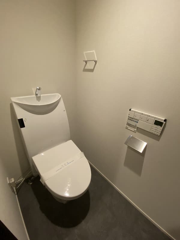 Room image 9