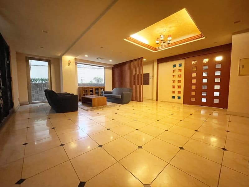 Room image 12