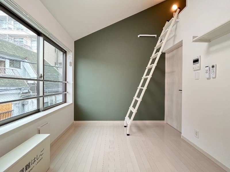 Room image 13