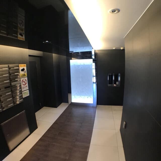 Room image 13
