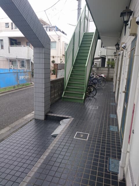 Room image 10