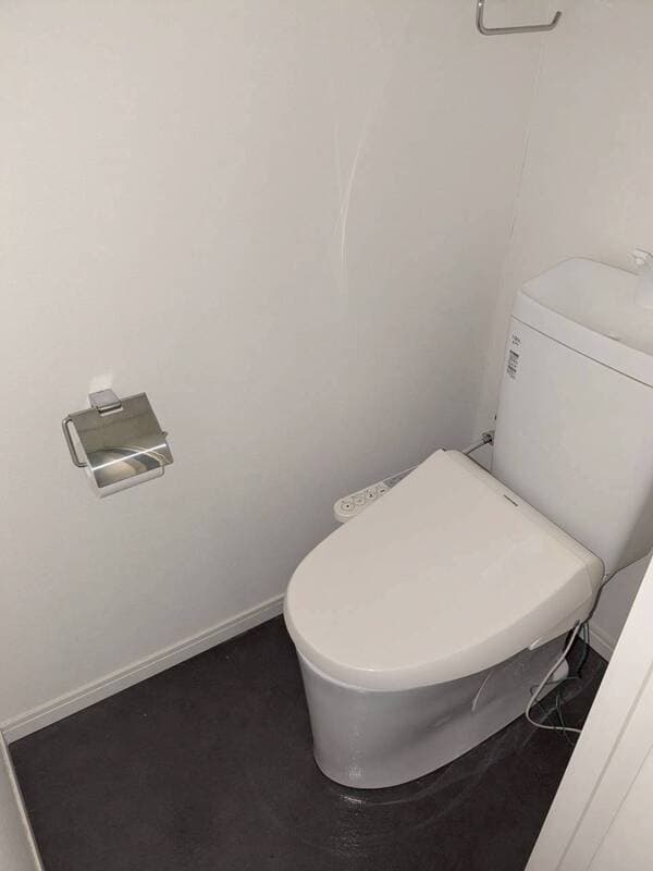 Room image 8