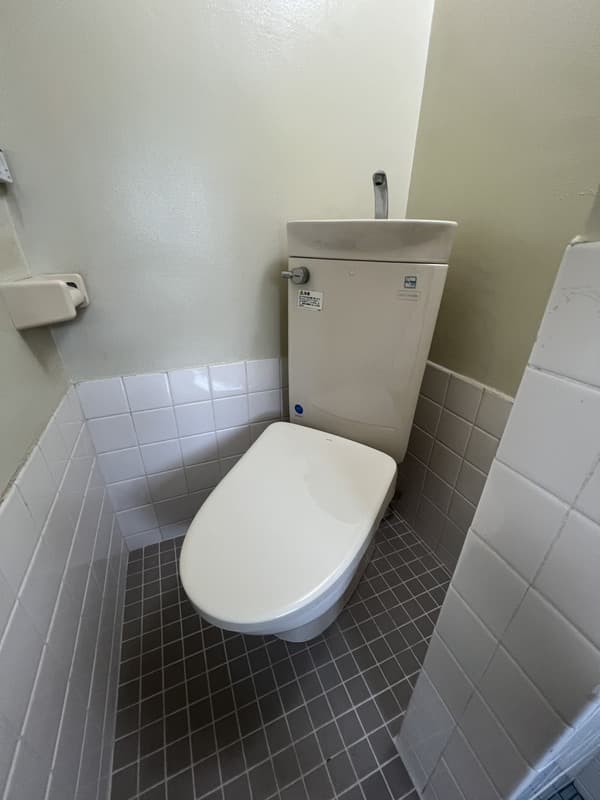 Room image 11