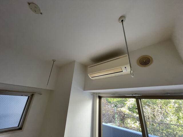 Room image 13