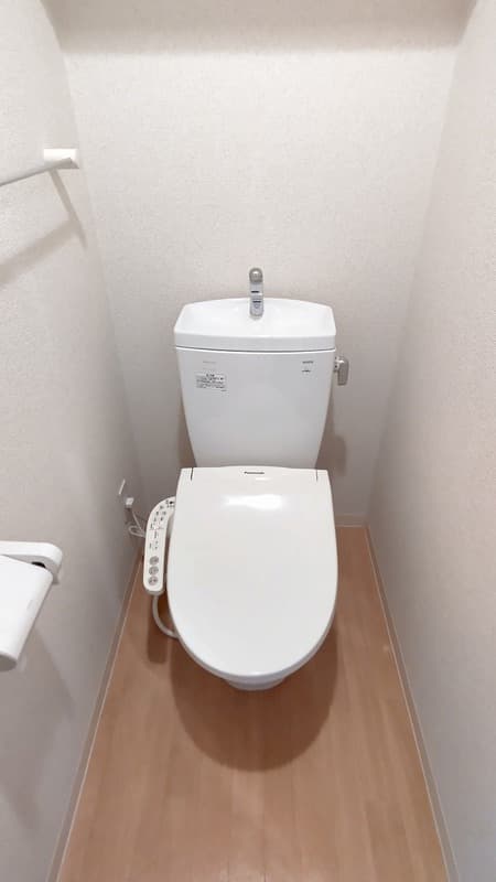 Room image 8