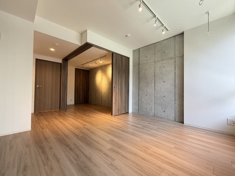 Room image 12