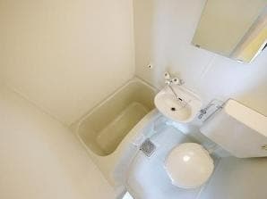 Room image 8