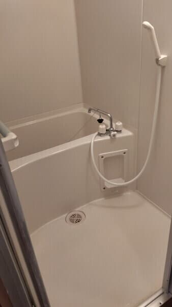 Room image 8