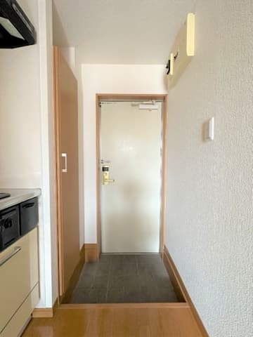 Room image 12