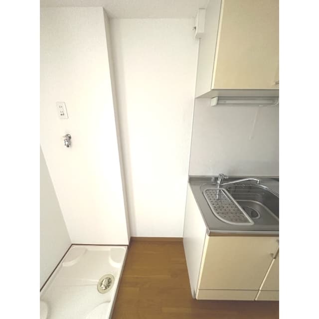 Room image 15