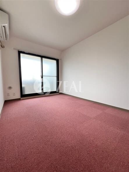 Room image 13