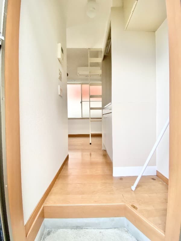 Room image 9