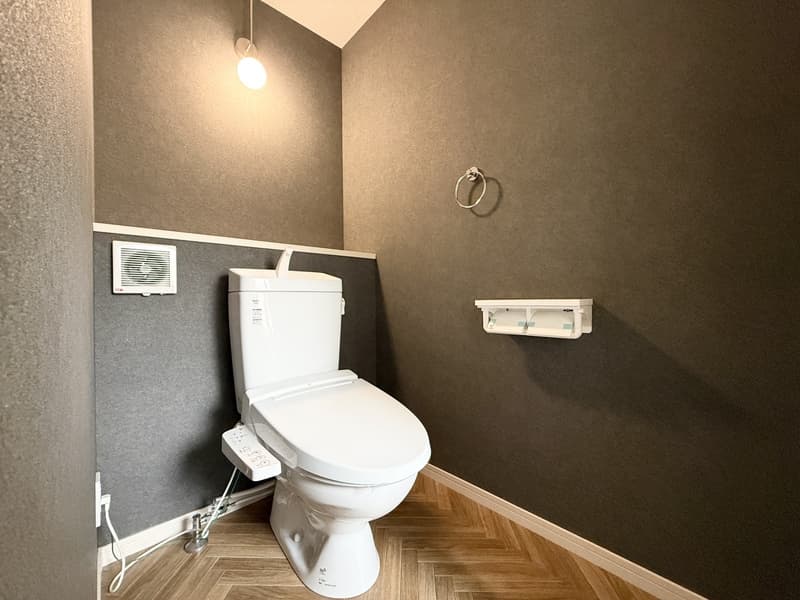 Room image 8