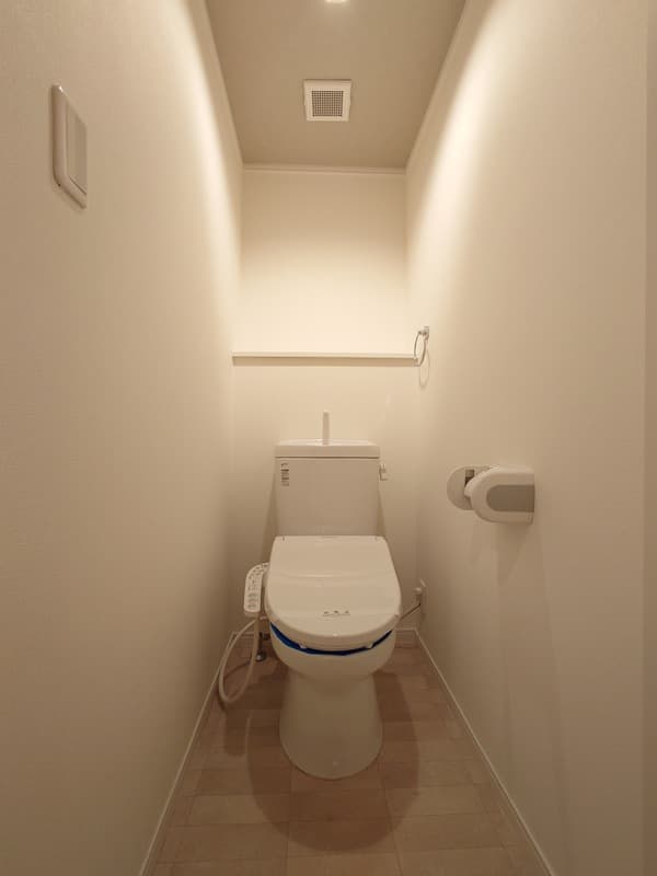 Room image 14