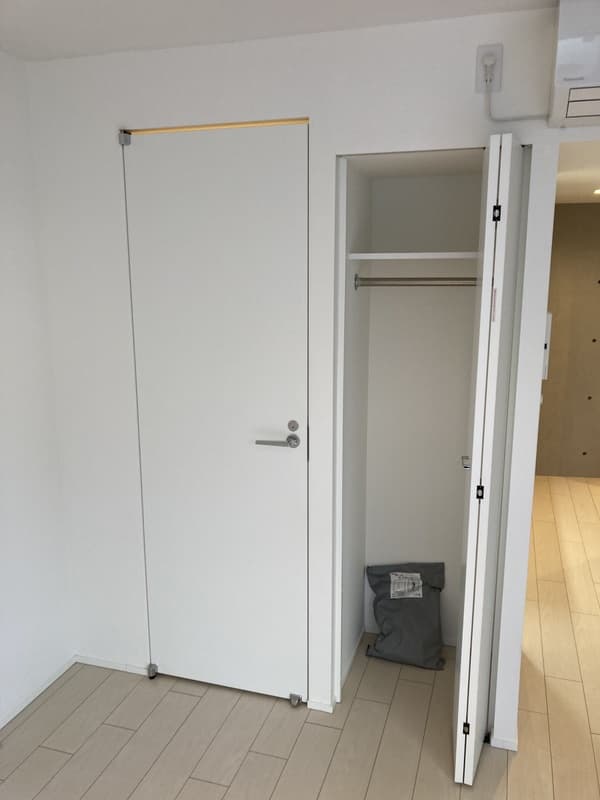 Room image 10